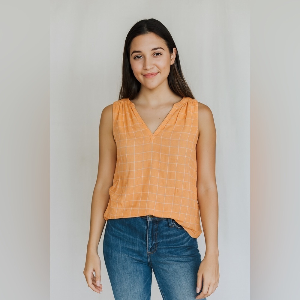 Fred and David size medium sleeveless blouse